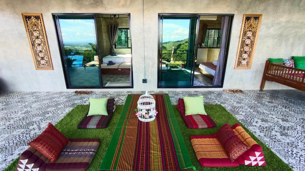 บ้านภูคำฟ้า ดอยปู่ไข่ Baan Phu Kham Fah 4* Chiang Rai