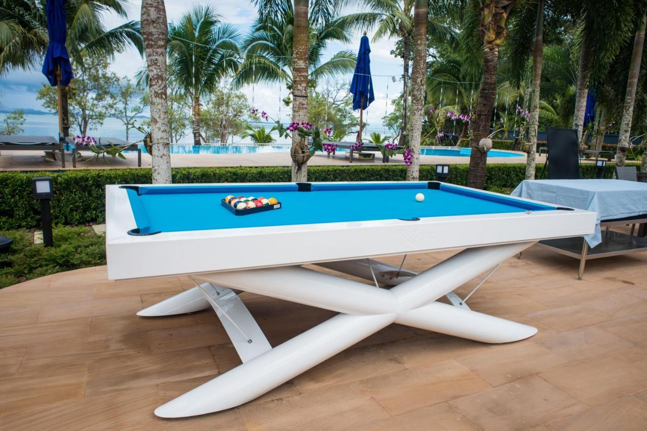 Crown View Resort *