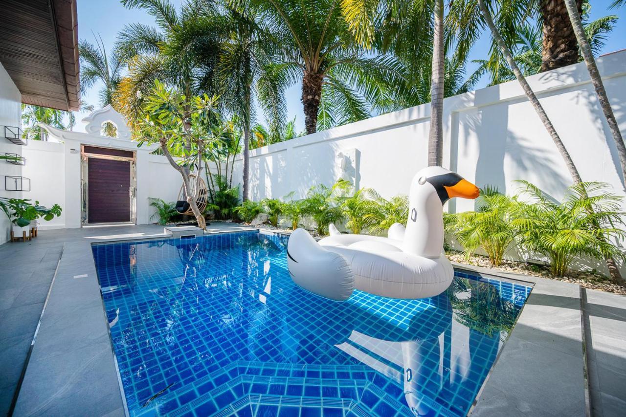Majestic Pool 2 Bedrooms Private Villa Pattaya