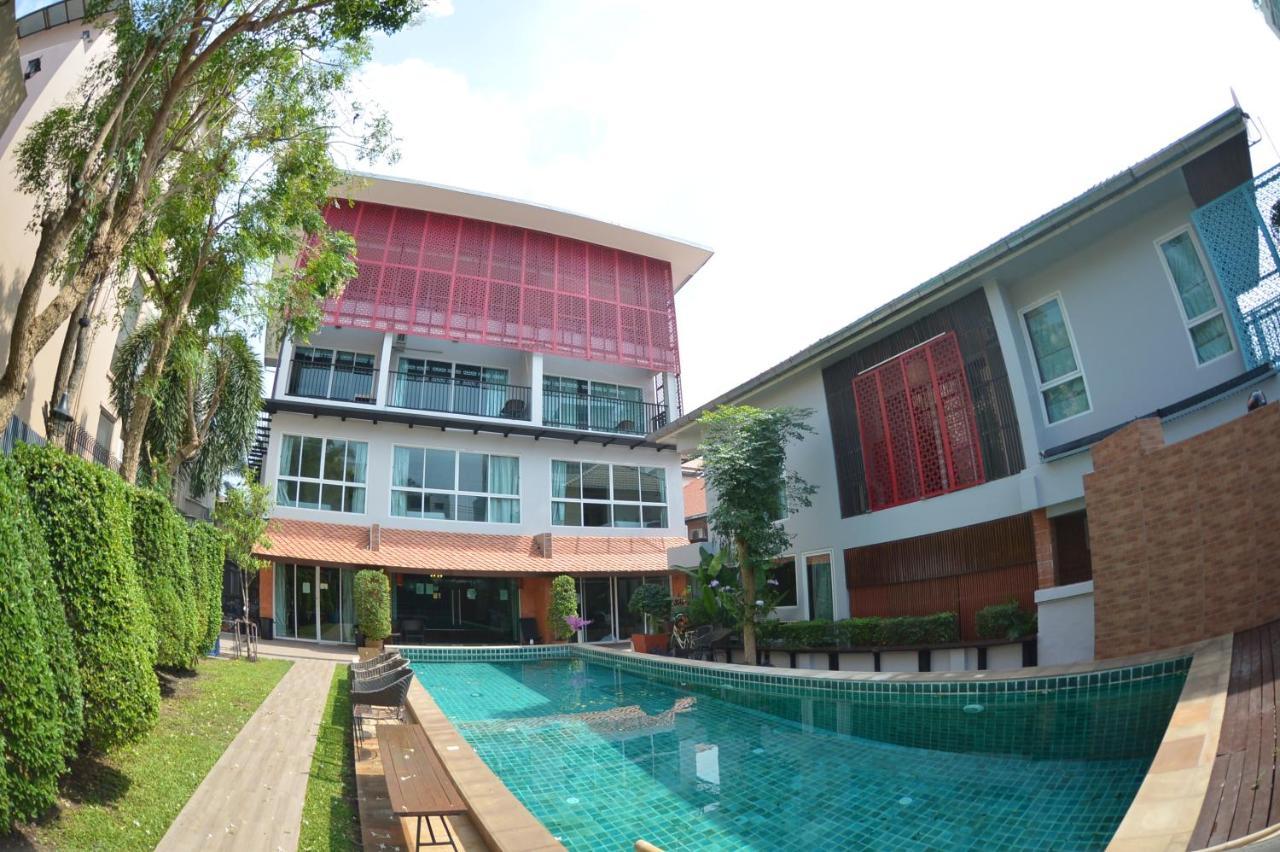 ตำหนักวิลล่า 10 ห้องนอน พร้อมสระว่ายน้ำส่วนตัว Villa *