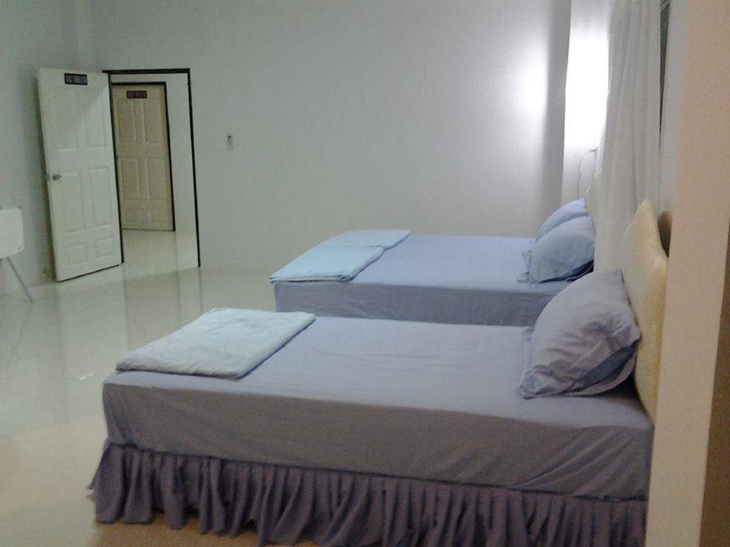 Baan Chorn Thong 2*