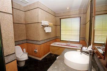 Resort Village 4*