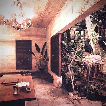 Resort The Sundays Sanctuary &