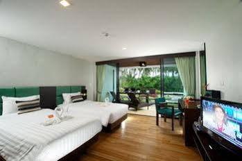 Hotel The Kris Condotel
