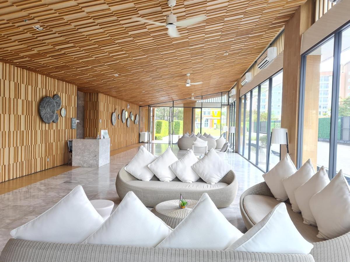Veranda Pattaya By Sea Hotel