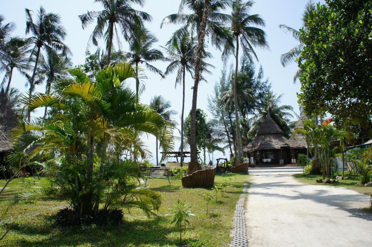 B52 Ko Pha Ngan