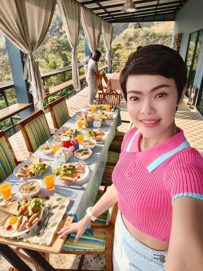 บ้านภูคำฟ้า ดอยปู่ไข่ Baan Phu Kham Fah Hotel