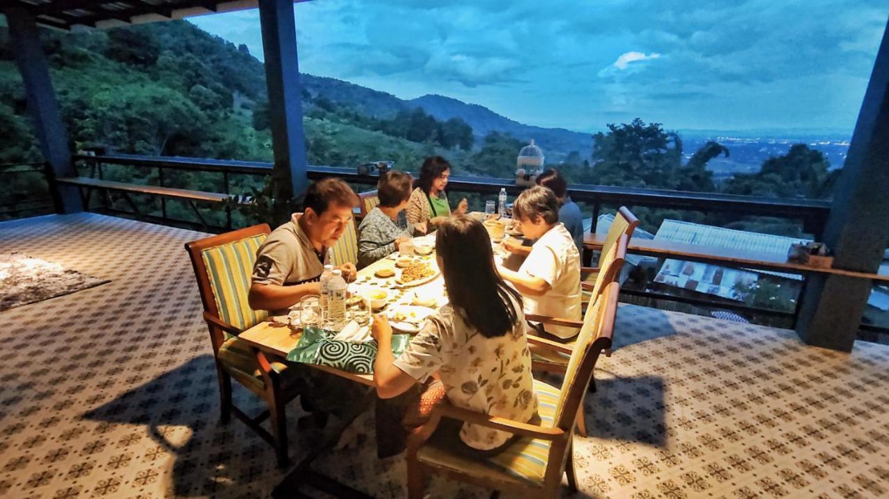 บ้านภูคำฟ้า ดอยปู่ไข่ Baan Phu Kham Fah Hotel 4*