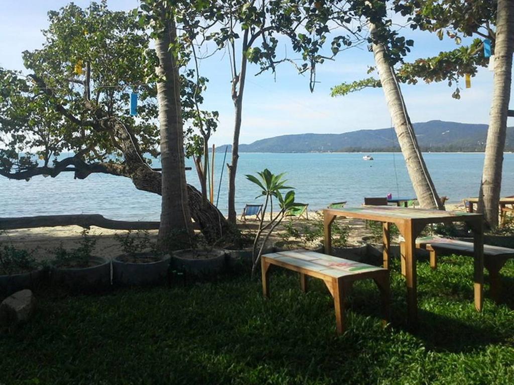 Hostel Think & Retro Cafe Samui Lipa Noi