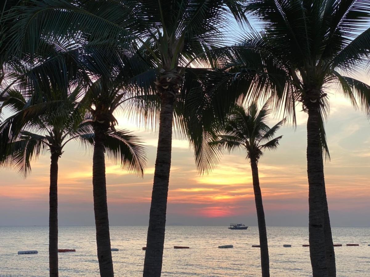 Luxurious On Road Apartment Jomtien Beach
