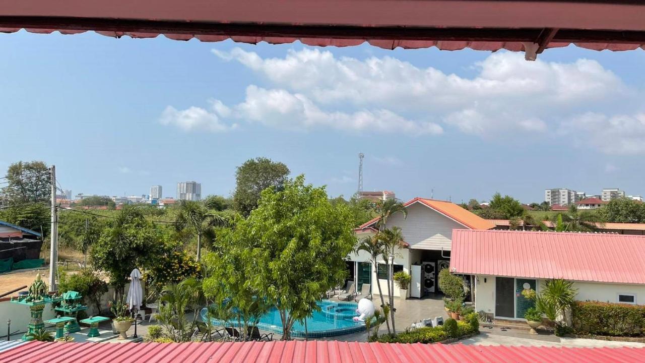 Holiday park Baan Kaew Ruen Kwan Jomtien Beach
