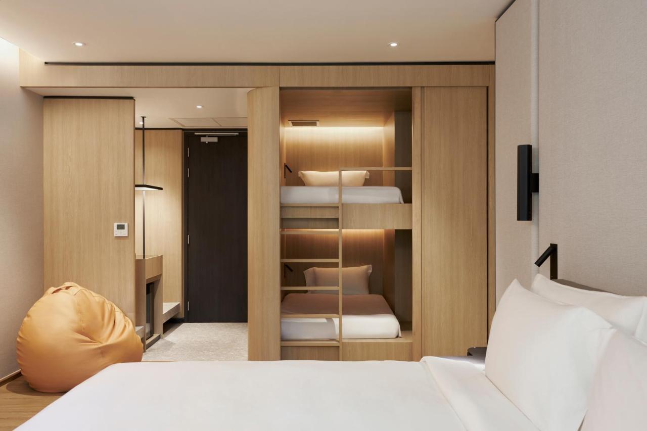 Dusitd2 Hotel