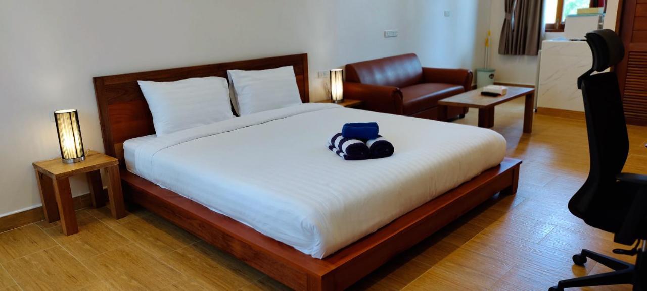 Hotel Le Grand Bleu Wok Tum