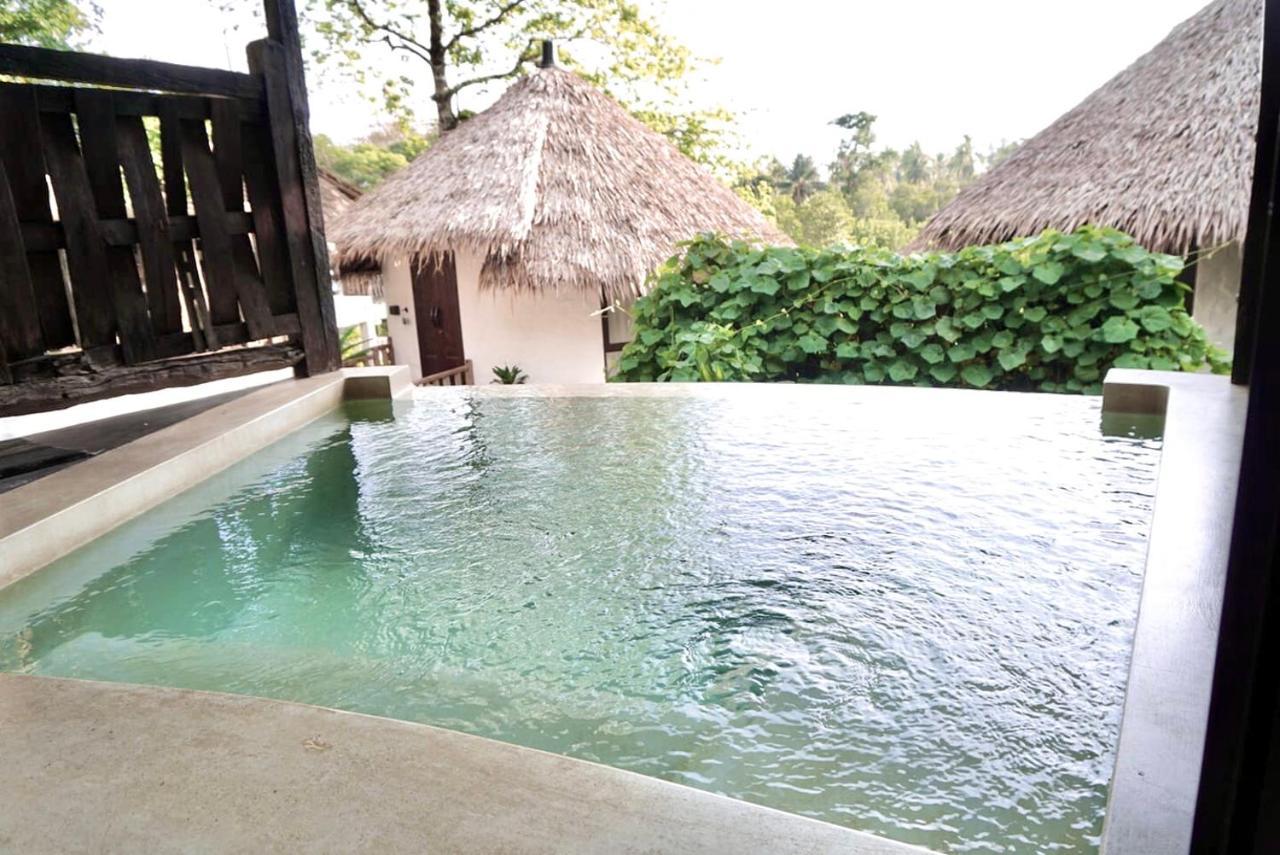 Resort Aana &