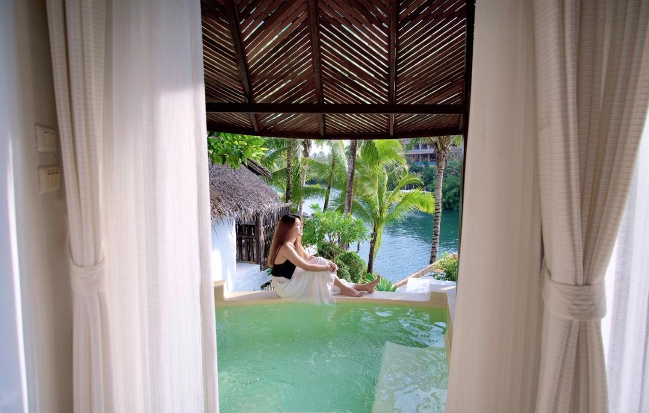 Resort Aana &