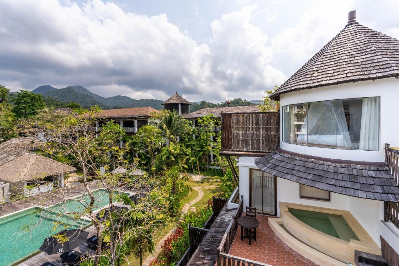 Resort Aana &