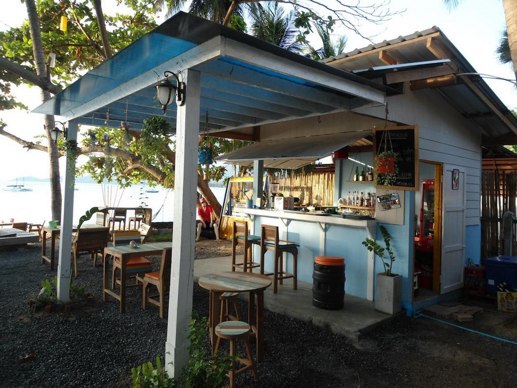 Think & Retro Cafe Samui Hostel *