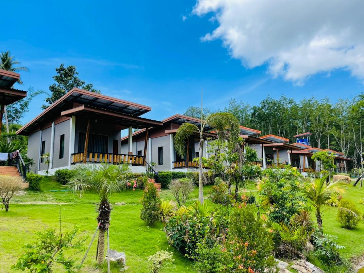 Phurin Thara Resort *