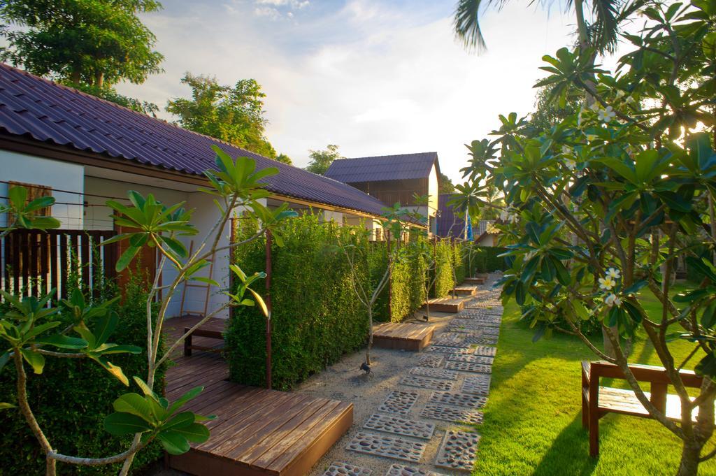 At Samui Haus Resort 3*
