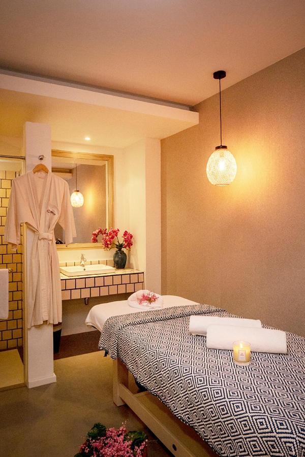 Absolute Sanctuary (adults Only) Choeng Mon