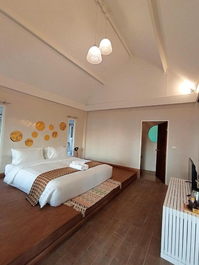 Hotel Saffron On The Sea 2*