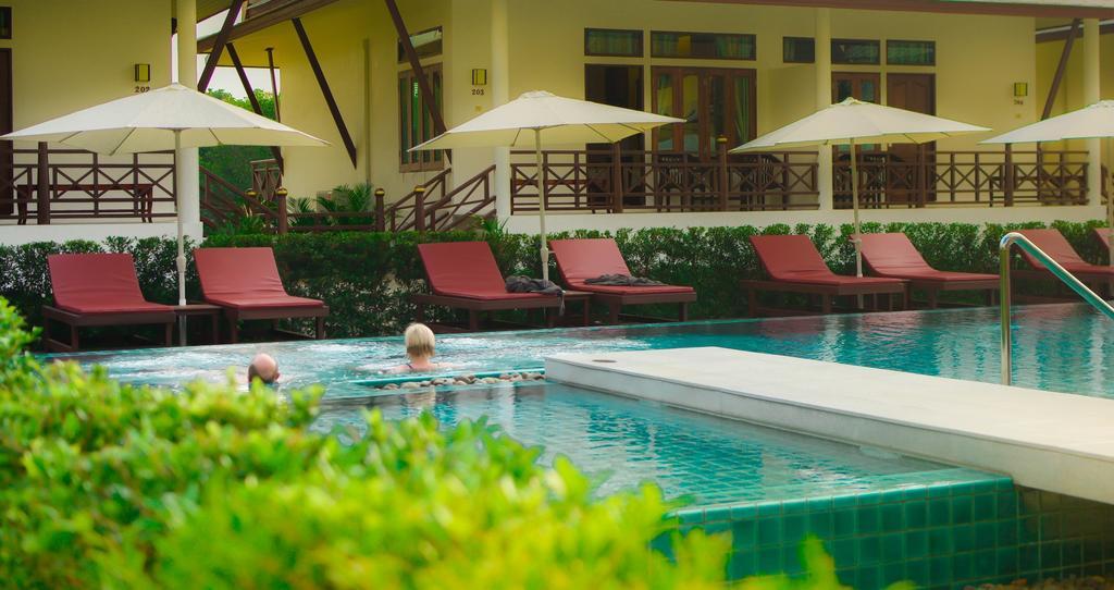 Bhu Tarn & Resort 4*