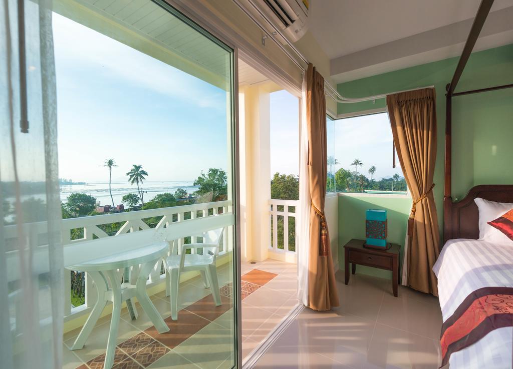 Front Bay 4* Krabi