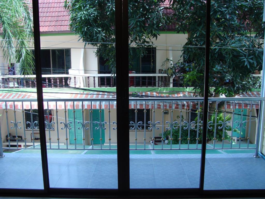 Phuket Tropical 2*