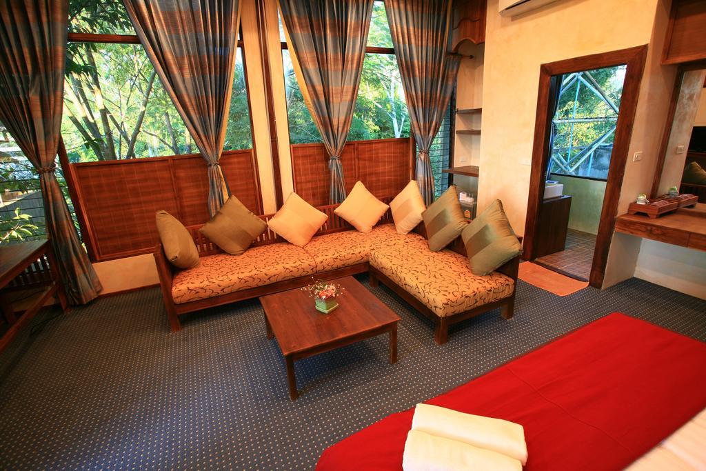 Treehouse 3* Pai