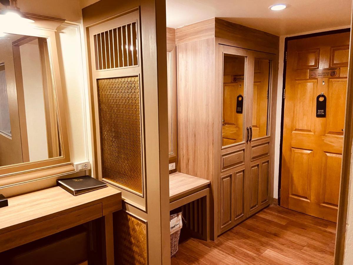 Nak Nakara Hotel-sha Extra Hotel 4*