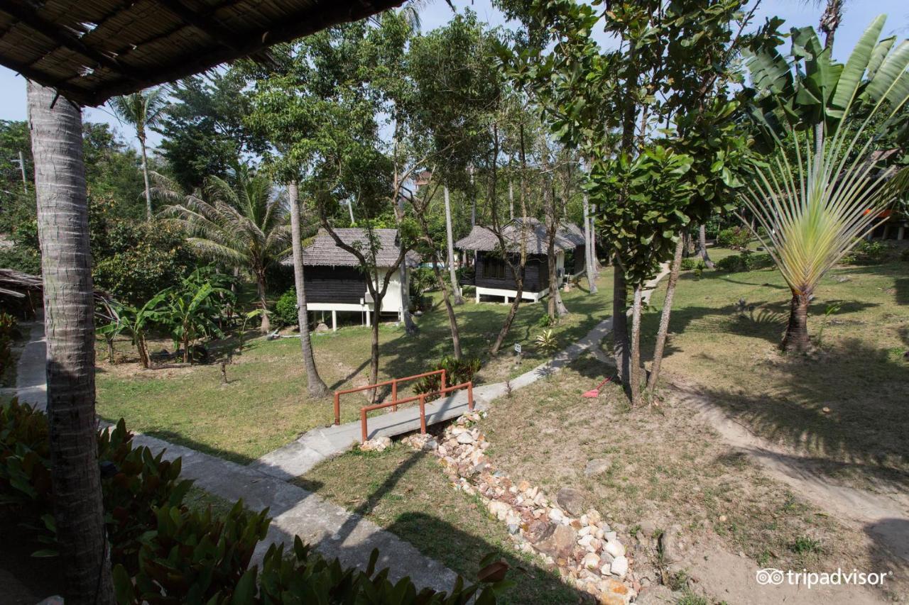 Shiralea Backpackers 2*