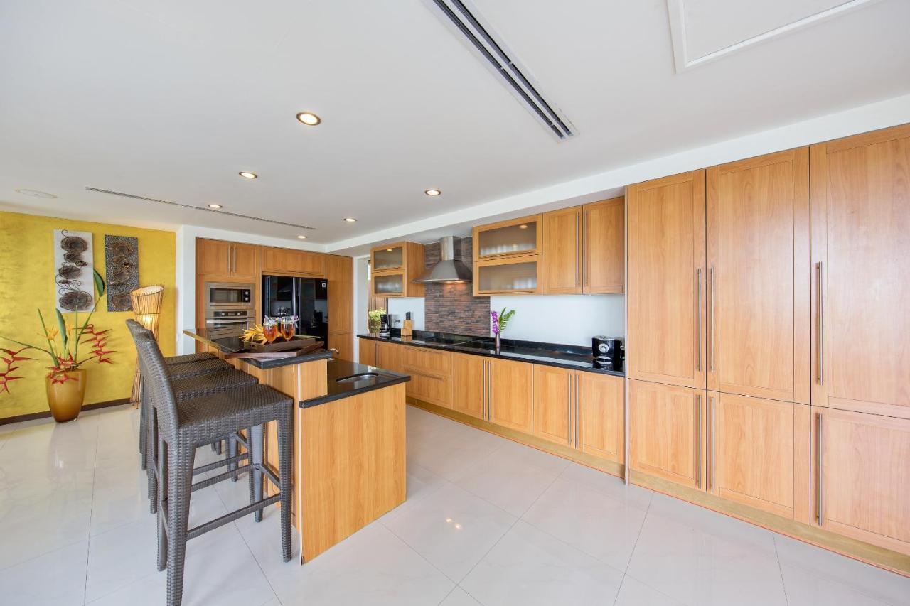 Villa Dhevatara Sea View *