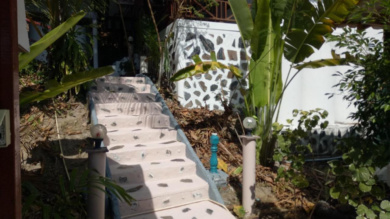 Comon Bungalow Haadchaophao 2*