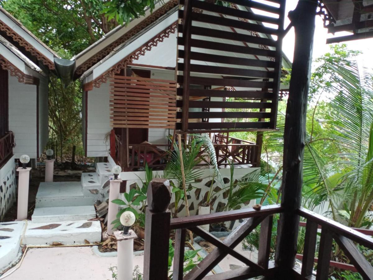 Resort Comon Bungalow Haadchaophao