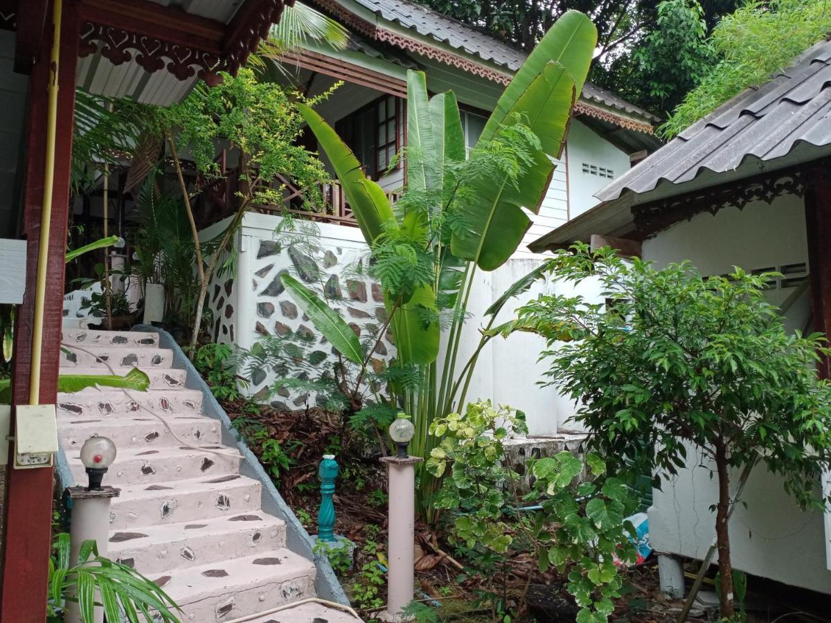 Comon Bungalow Haadchaophao Resort