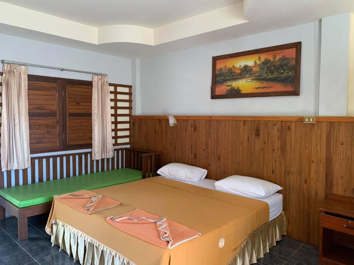 Rattana & Guest house Chaweng (Koh Samui)