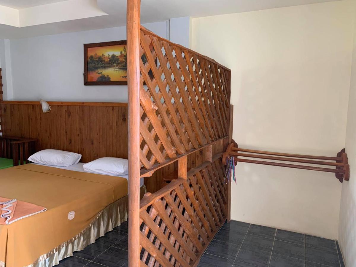 Guest house Rattana & 2*