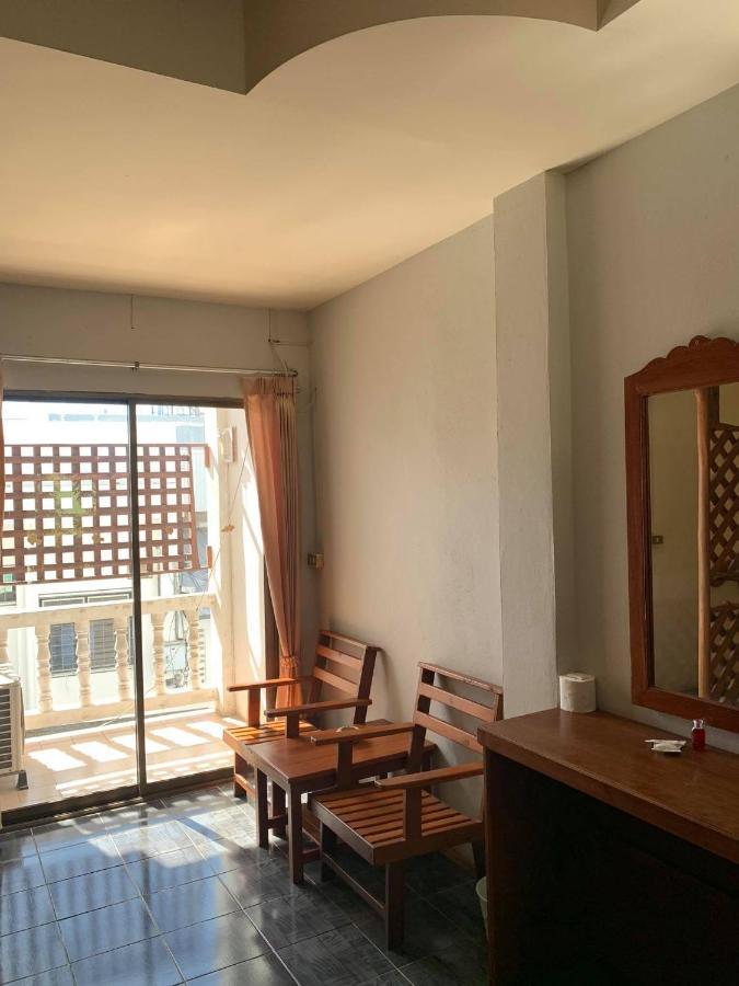 Guest house Rattana & 2*