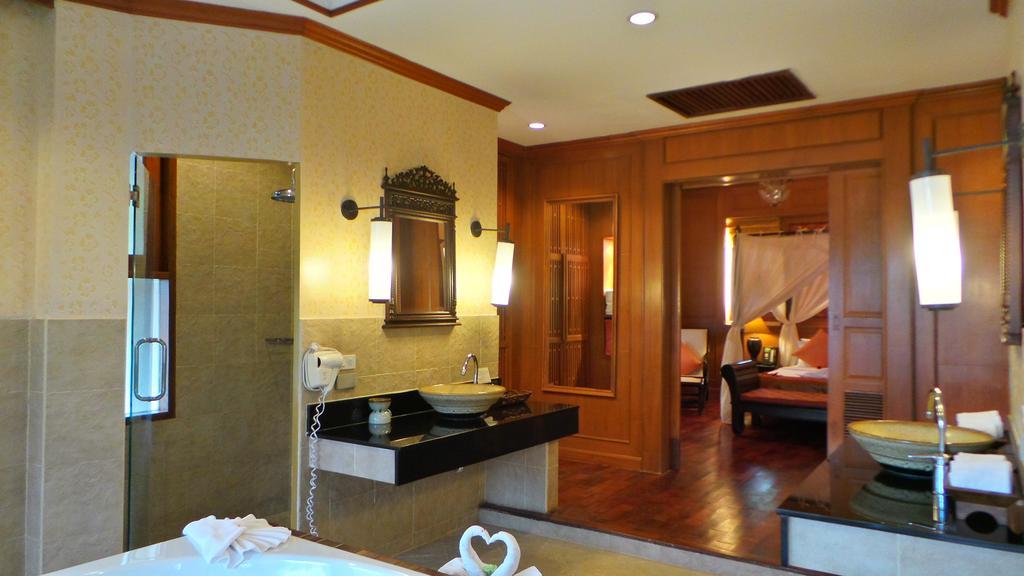 Mukdara & 4*