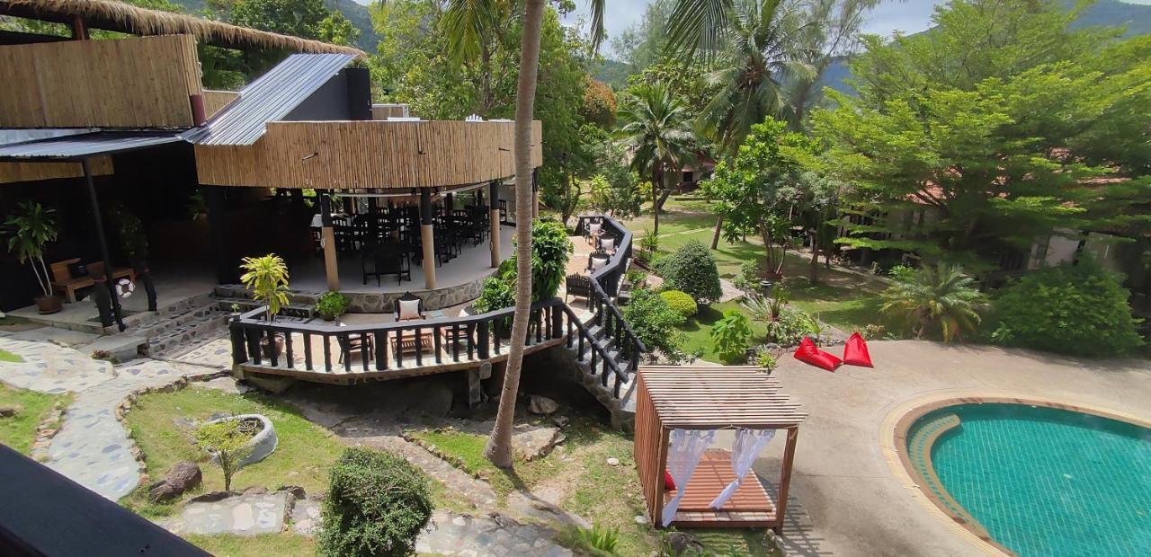 Red Pearl Hotel