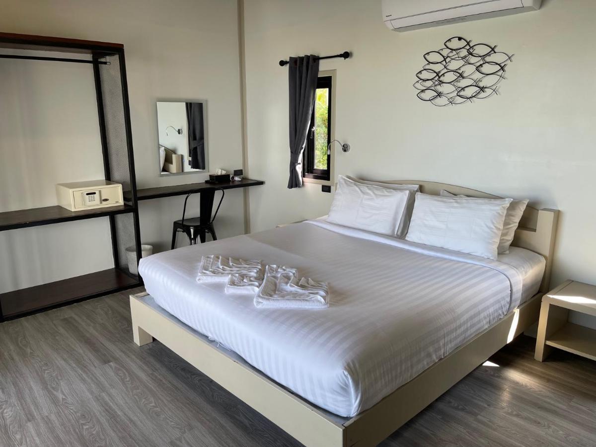 Resort Breeze Bay Wok Tum