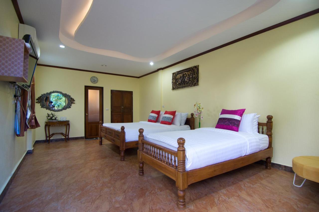 Bueng Bua Thong Resort