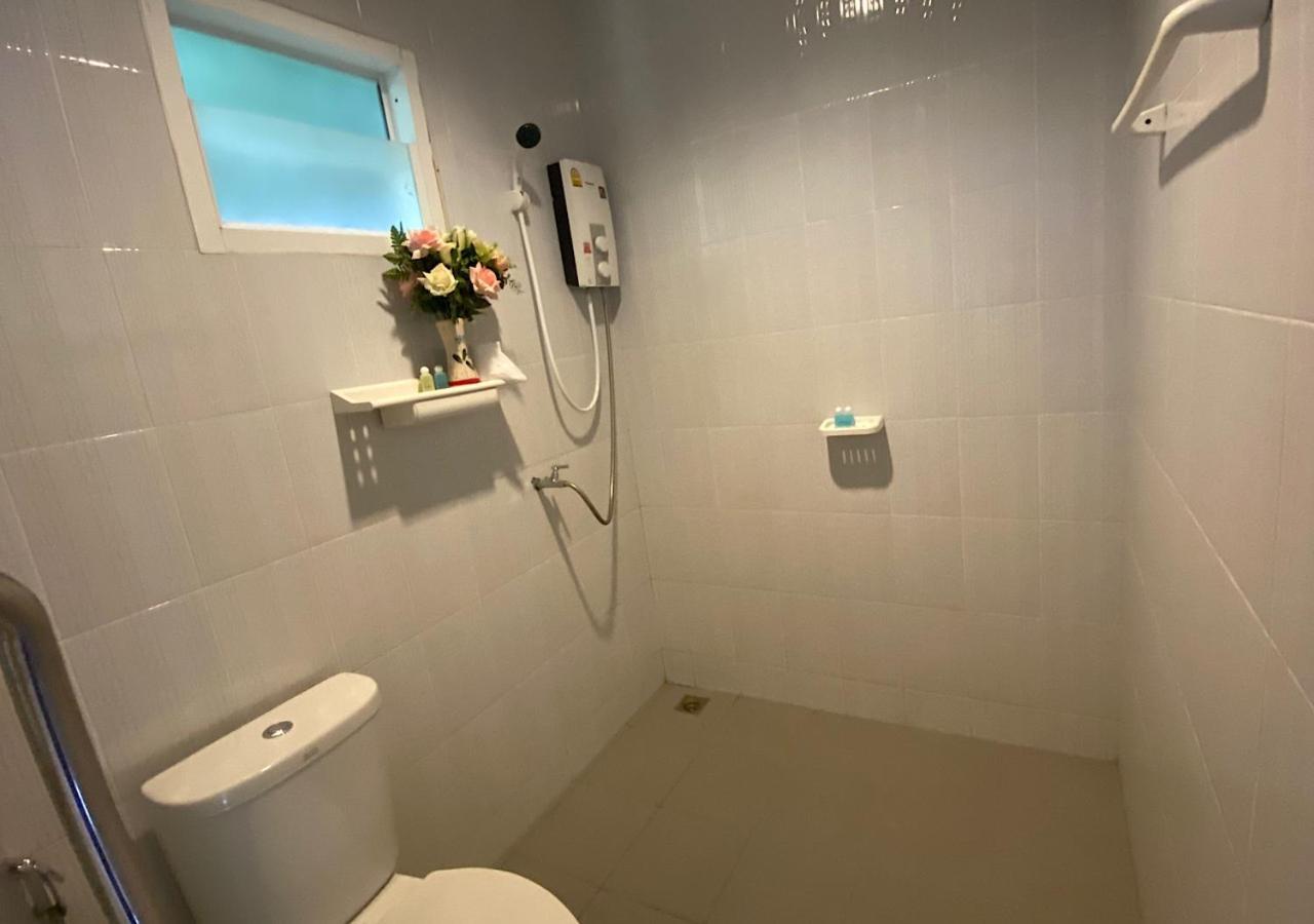 Kohchang Fuengfah Guest house 2*
