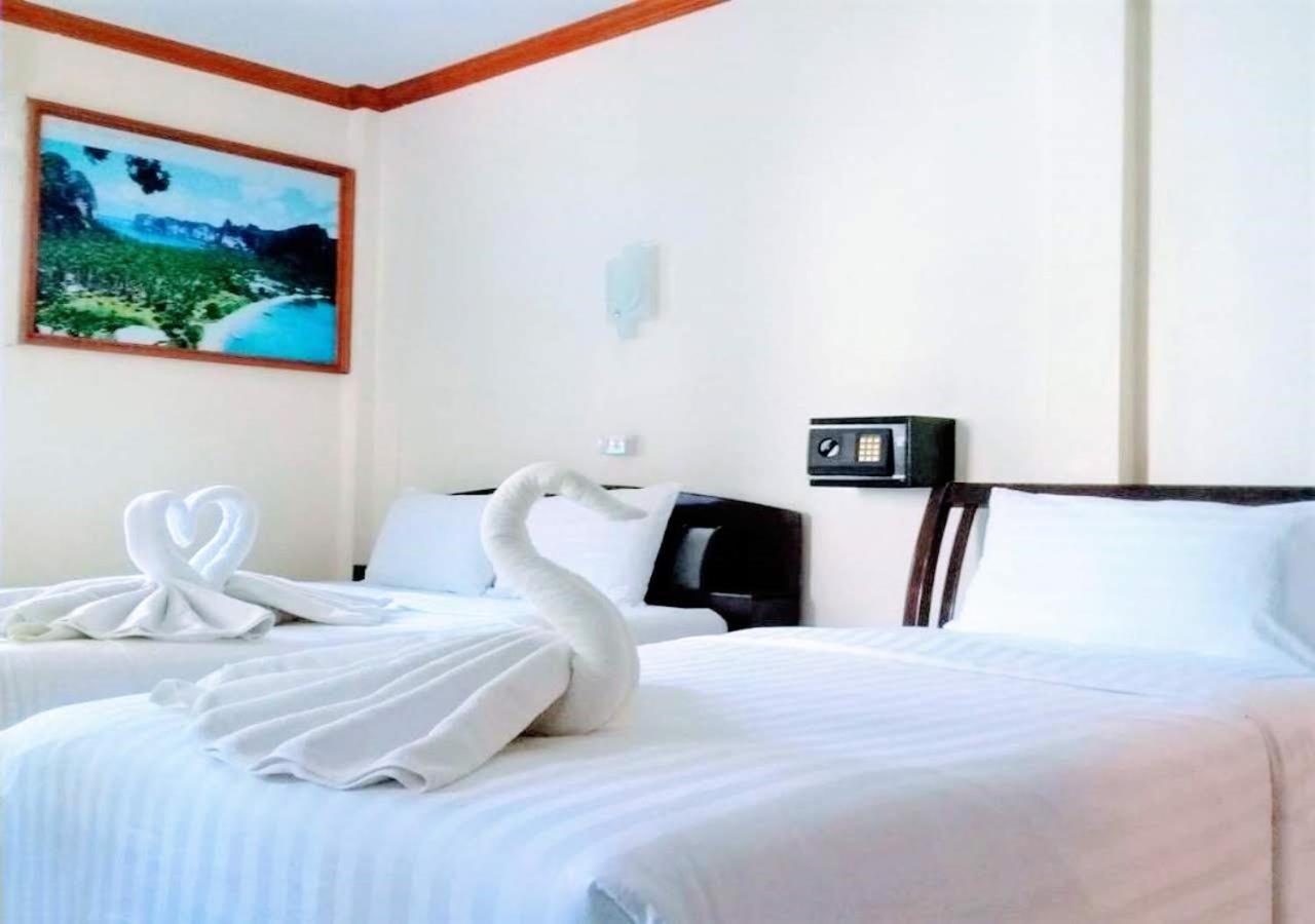 Hotel Golden Bee