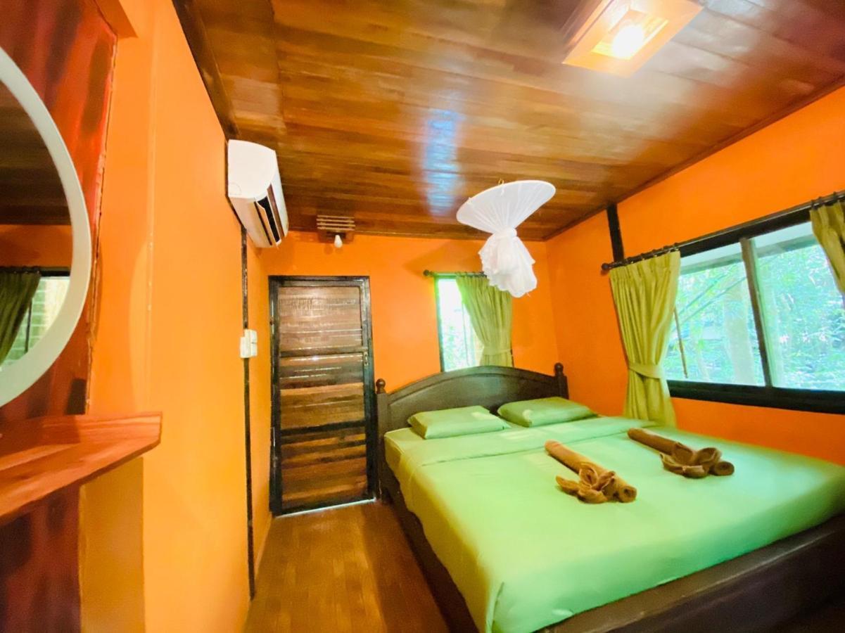 Khao Sok Tree House Resort 4*