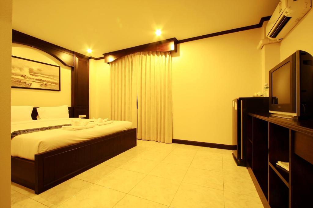 Hotel @ White Patong