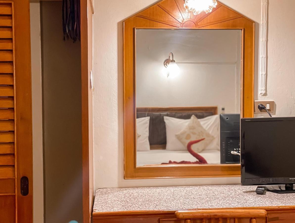 Hotel Bonny 4 Floors No Elevator 2*