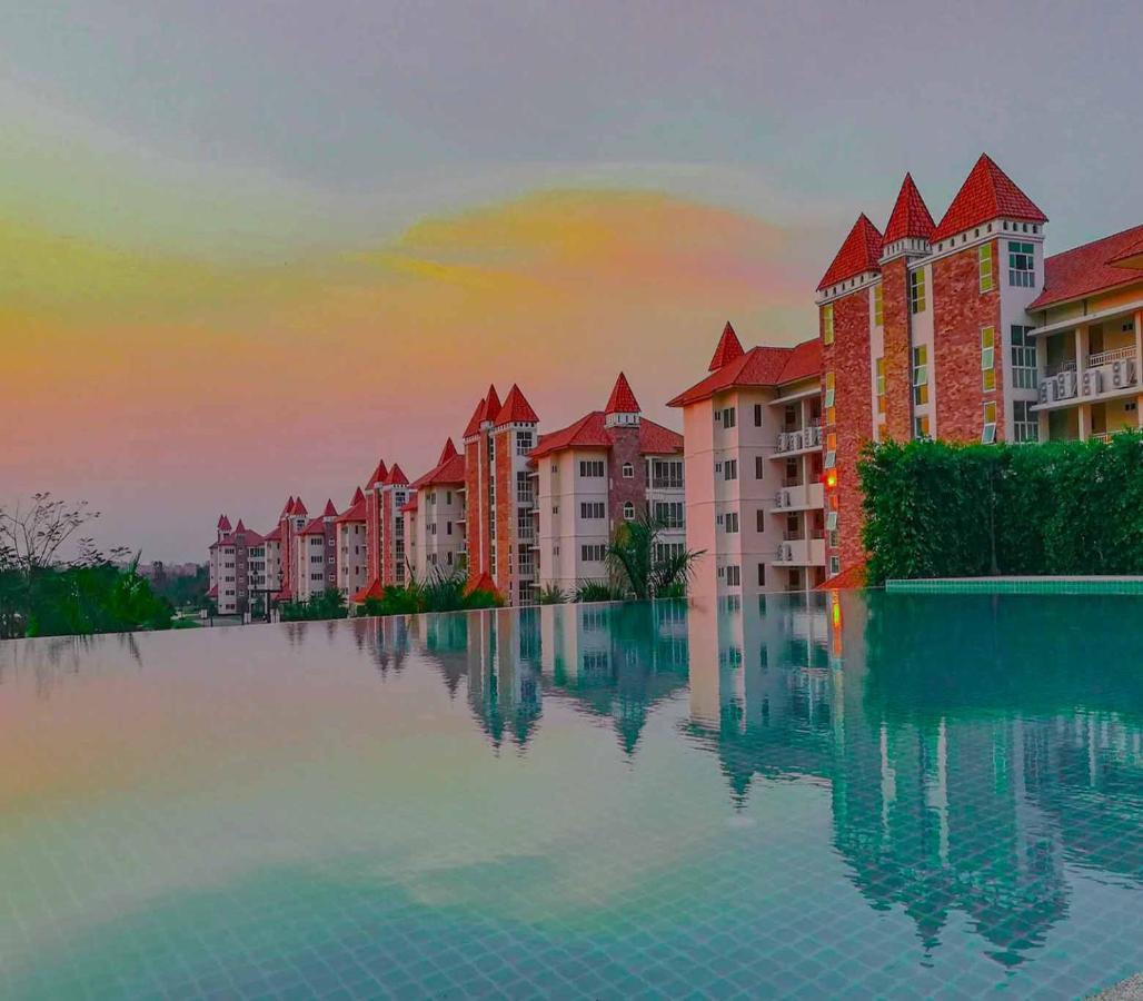 Happy Golf & Resort Chiang Rai
