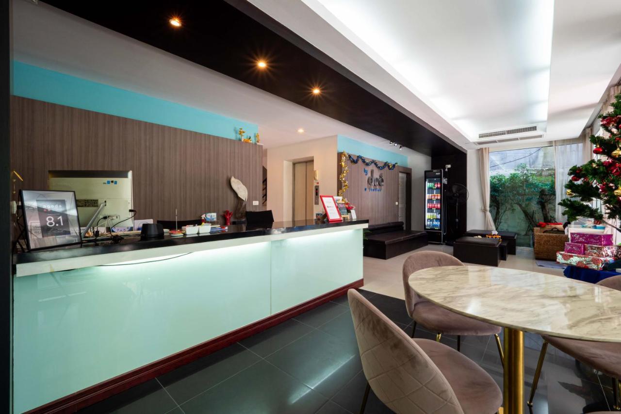 By Dee At 3* Jomtien Beach