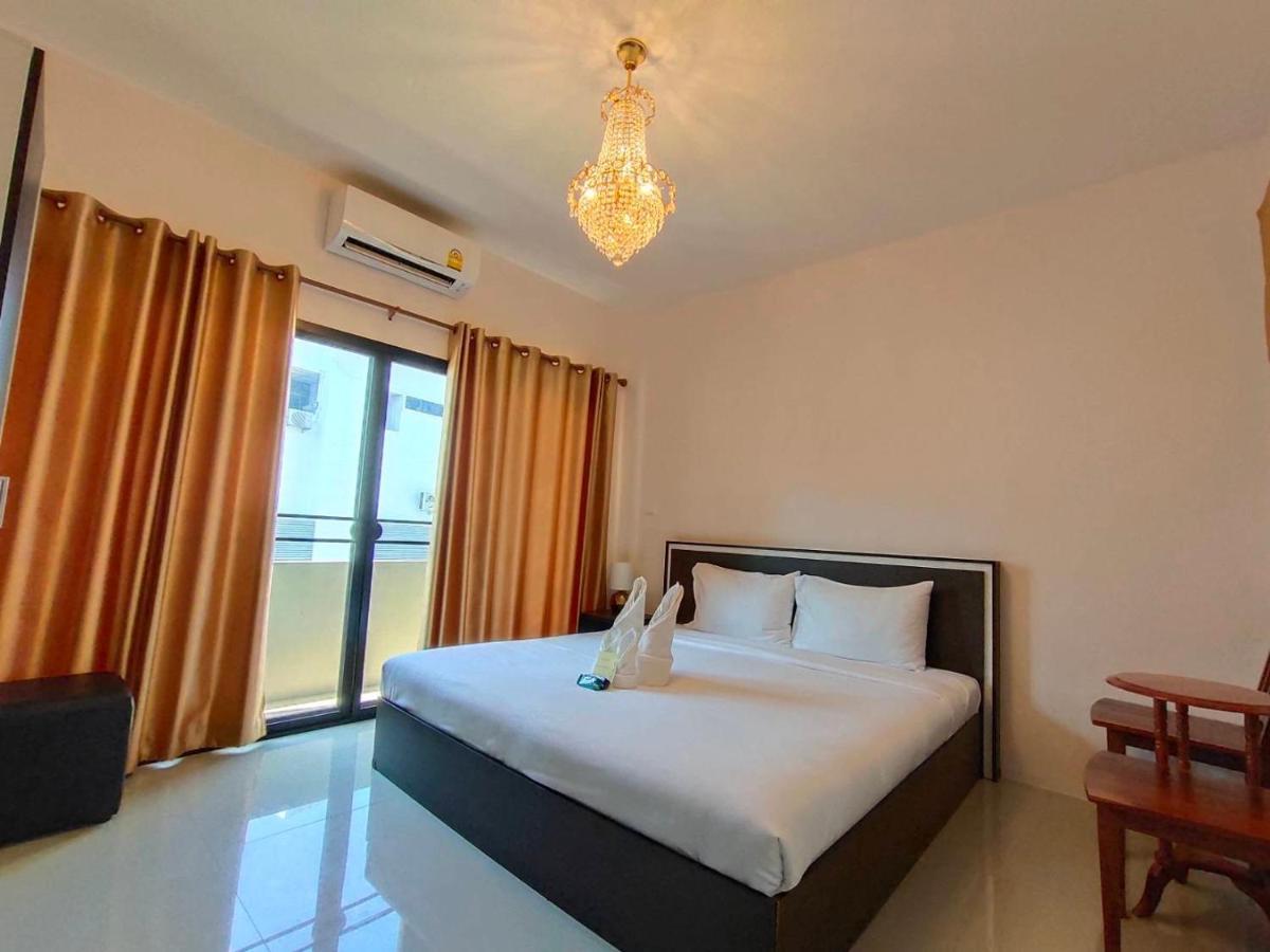 Bann Tawan Hostel